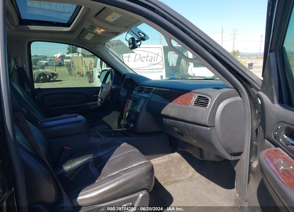 2007 GMC YUKON DENALI VIN: 1GKFK63867J376624