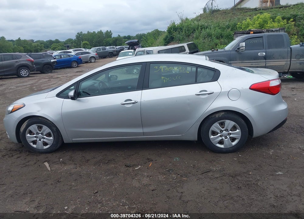 2015 KIA FORTE LX VIN: KNAFK4A69F5262249