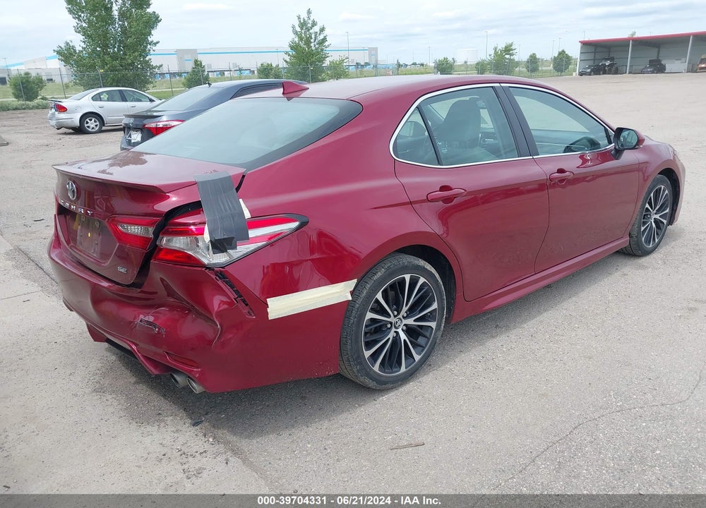 2018 TOYOTA CAMRY SE VIN: 4T1B11HK2JU666977