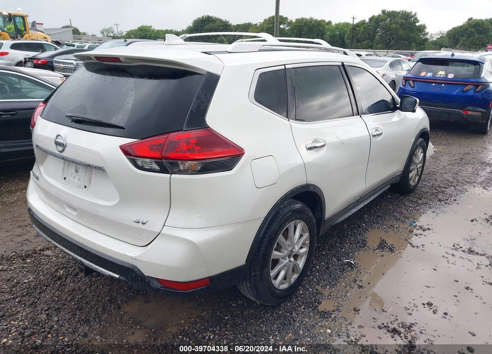 2018 NISSAN ROGUE SV VIN: KNMAT2MT9JP587433