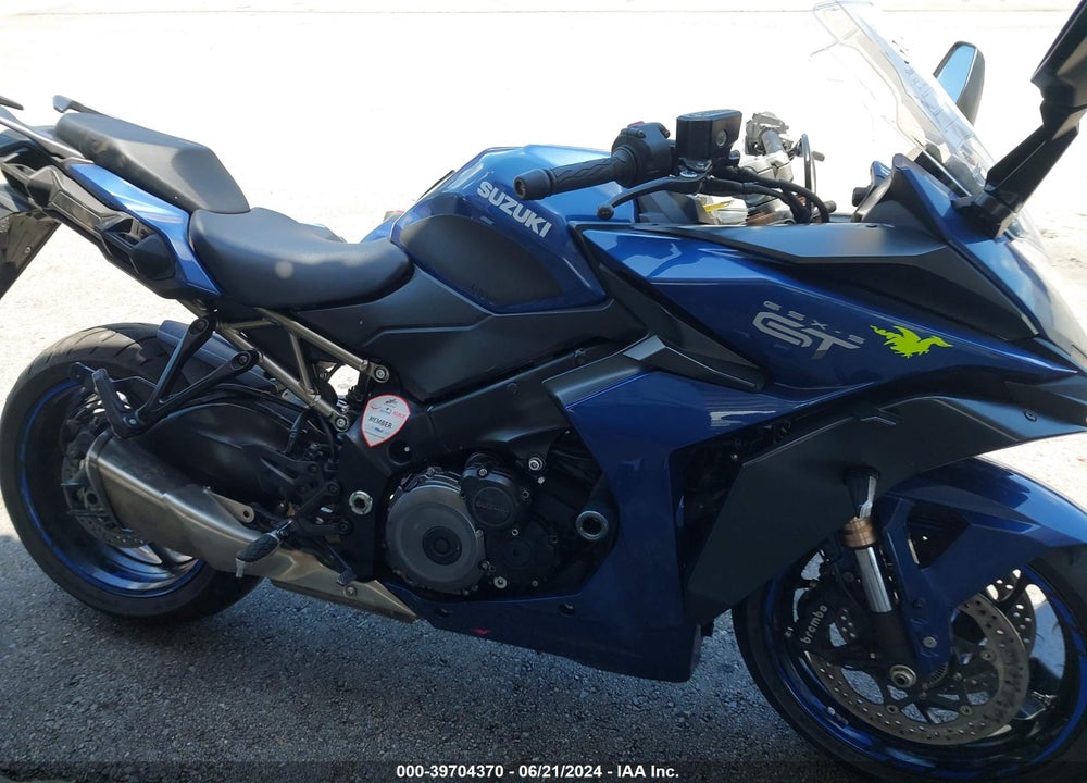 2022 SUZUKI GSX1000 GT/GT+ VIN: JS1EK12B6N7100200