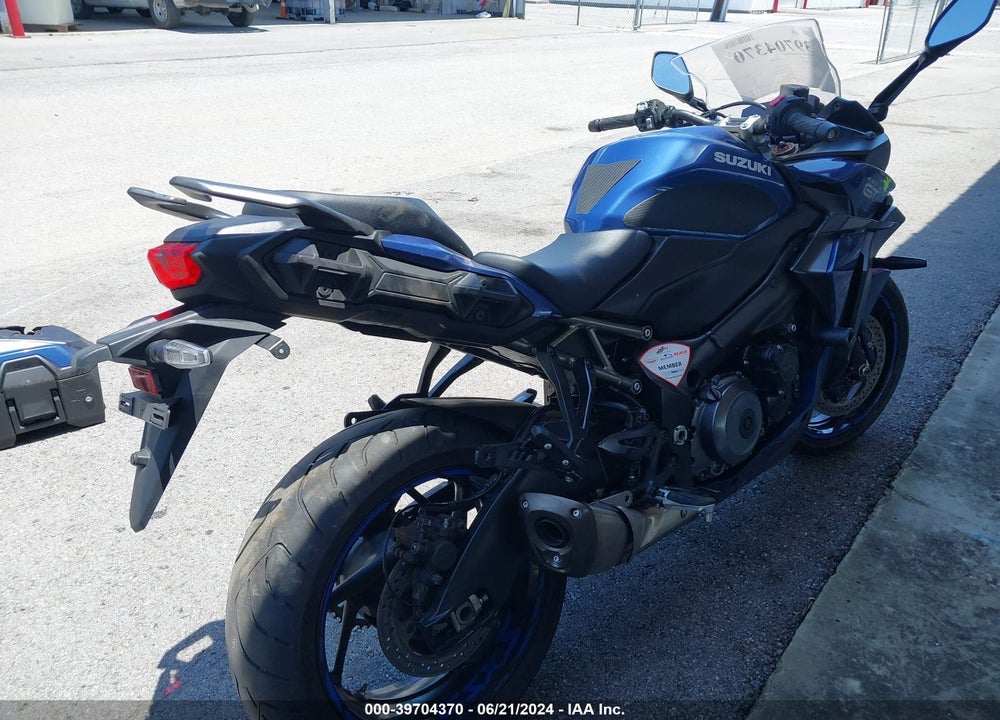 2022 SUZUKI GSX1000 GT/GT+ VIN: JS1EK12B6N7100200