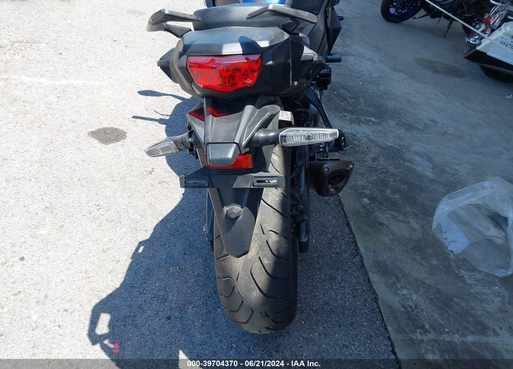 2022 SUZUKI GSX1000 GT/GT+ VIN: JS1EK12B6N7100200