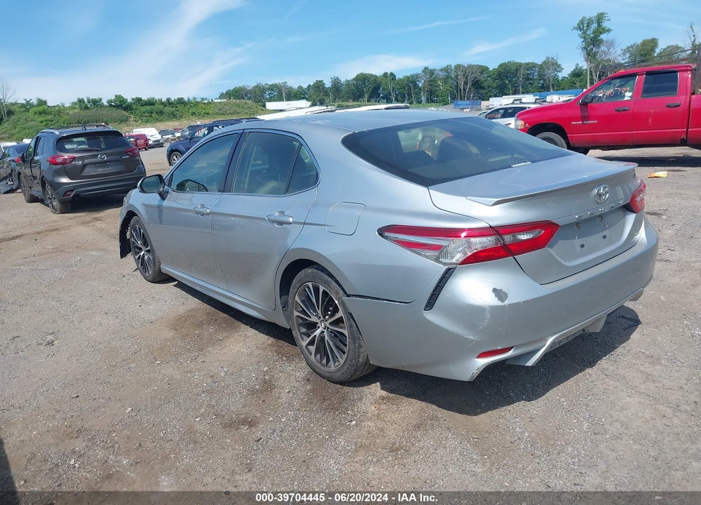 2018 TOYOTA CAMRY SE VIN: JTNB11HK2J3014608
