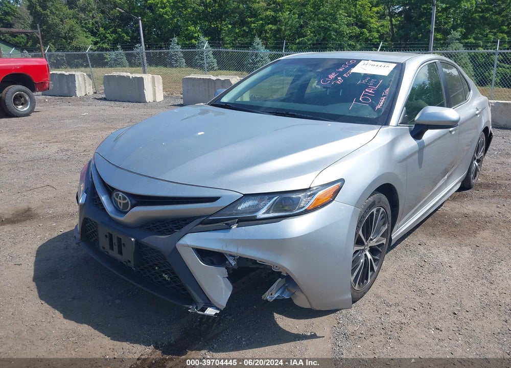 2018 TOYOTA CAMRY SE VIN: JTNB11HK2J3014608