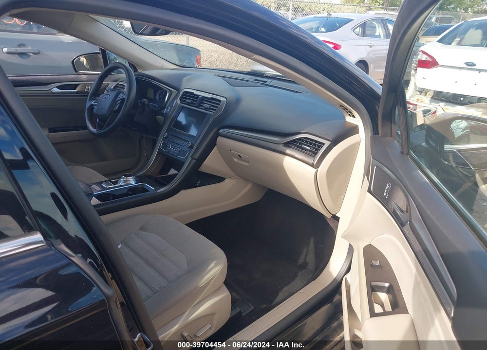 2017 FORD FUSION SE VIN: 3FA6P0H76HR369891