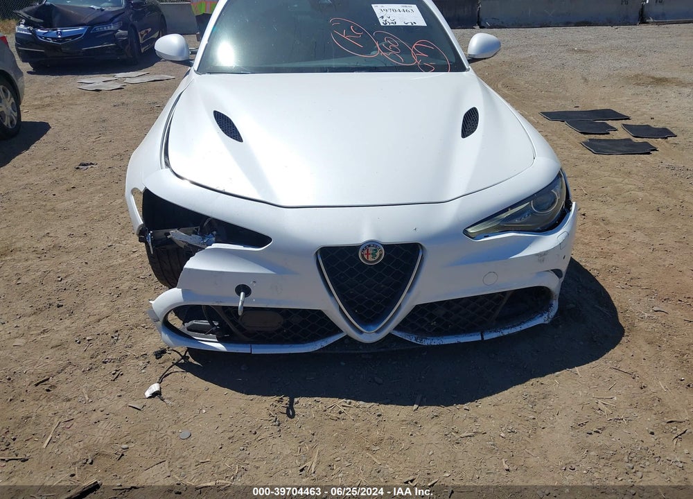 2018 ALFA ROMEO GIULIA QUADRIFOGLIO RWD VIN: ZARFAEAV0J7586244