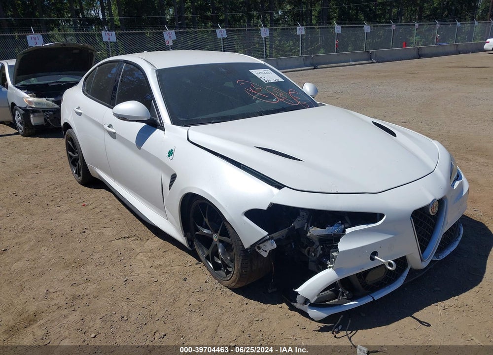 2018 ALFA ROMEO GIULIA QUADRIFOGLIO RWD VIN: ZARFAEAV0J7586244