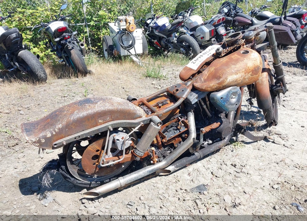 1983 HARLEY-DAVIDSON FXWG VIN: 1HD1BEK11DY019082