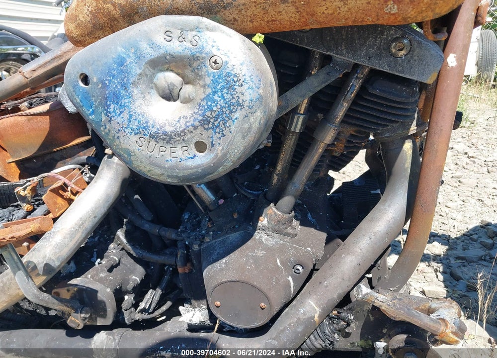1983 HARLEY-DAVIDSON FXWG VIN: 1HD1BEK11DY019082