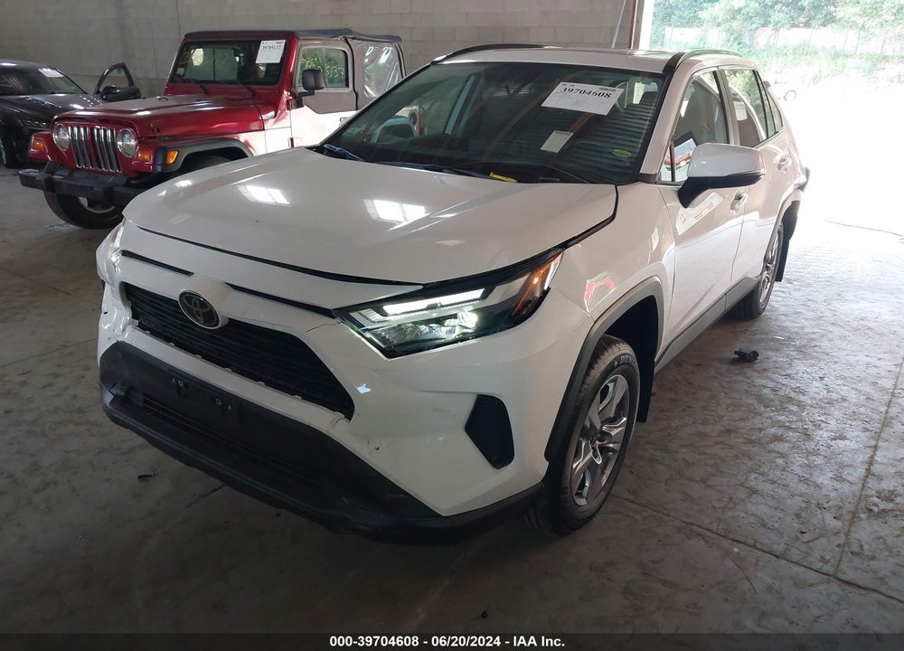 2024 TOYOTA RAV4 XLE VIN: 2T3P1RFV9RC444975