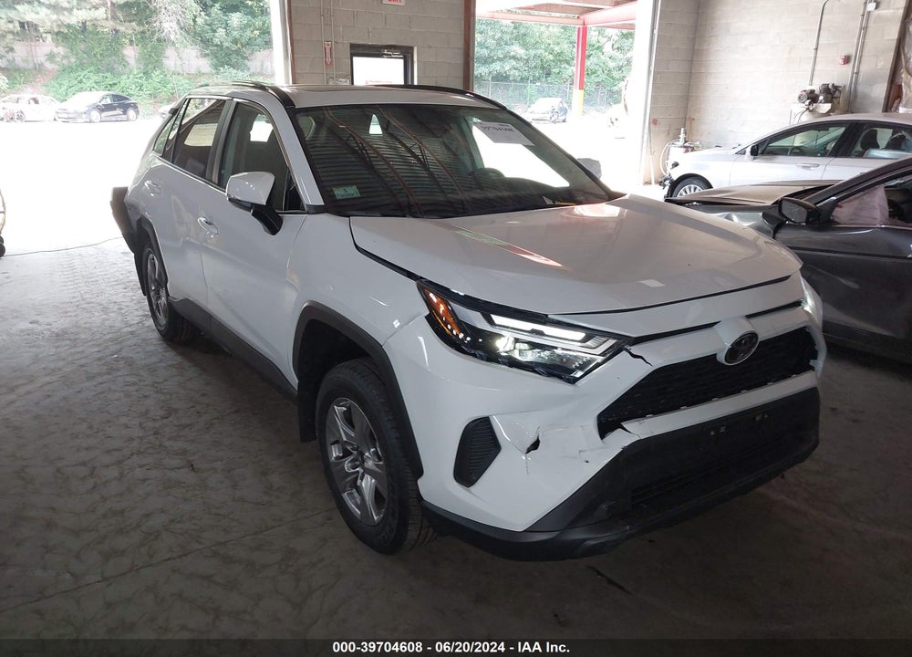 2024 TOYOTA RAV4 XLE VIN: 2T3P1RFV9RC444975