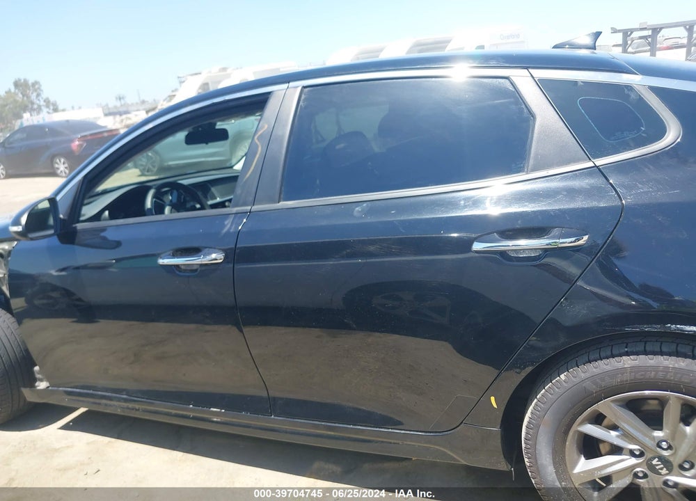 2019 KIA OPTIMA LX VIN: 5XXGT4L37KG353064