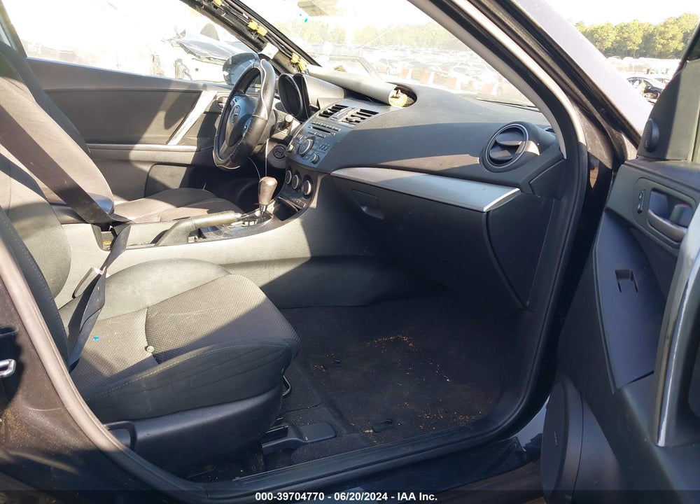 2012 MAZDA 3 S TOURING VIN: JM1BL1V53C1588226