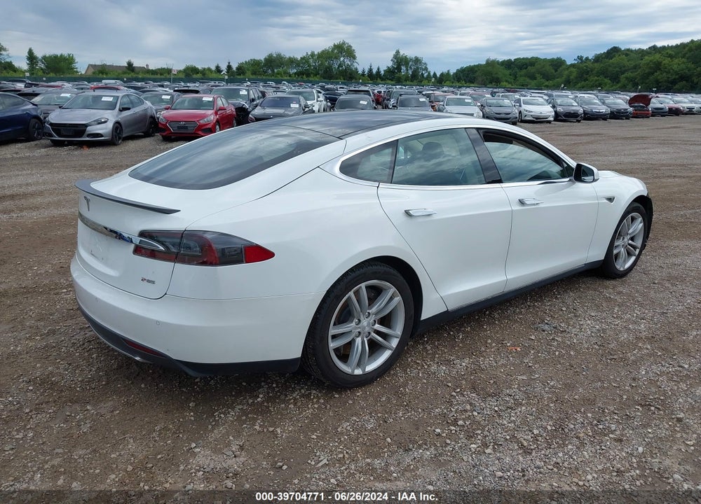 2013 TESLA MODEL S PERFORMANCE VIN: 5YJSA1CP0DFP26338