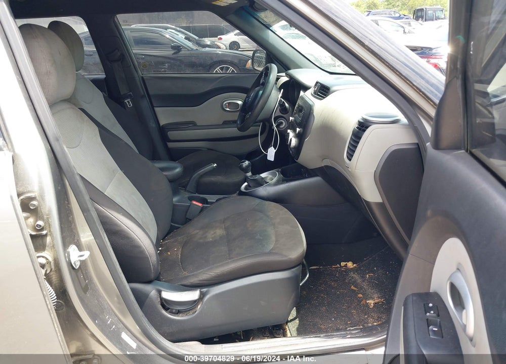 2015 KIA SOUL VIN: KNDJN2A28F7139035
