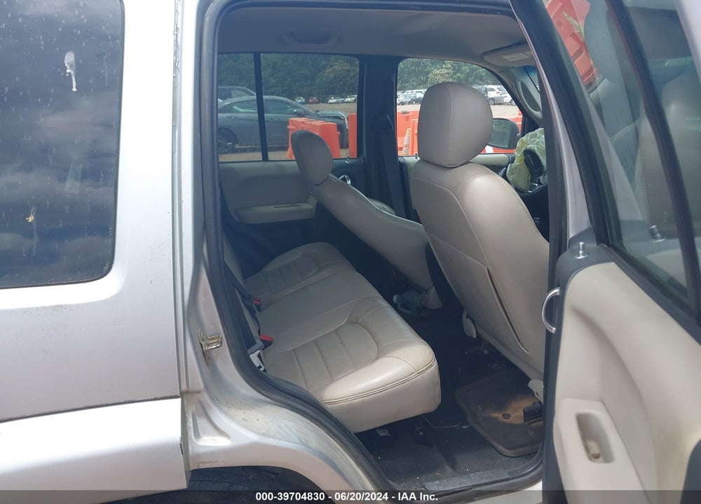 2004 JEEP LIBERTY LIMITED EDITION VIN: 1J4GK58KX4W111244