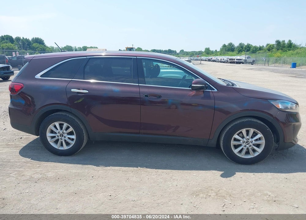 2019 KIA SORENTO 3.3L LX VIN: 5XYPG4A56KG561182