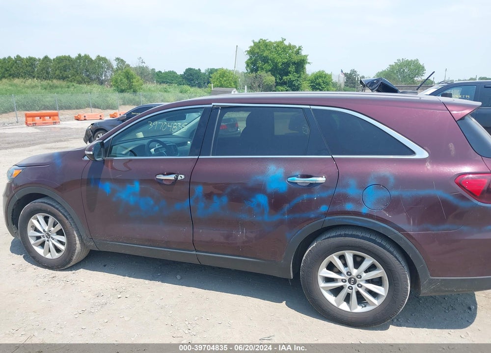 2019 KIA SORENTO 3.3L LX VIN: 5XYPG4A56KG561182