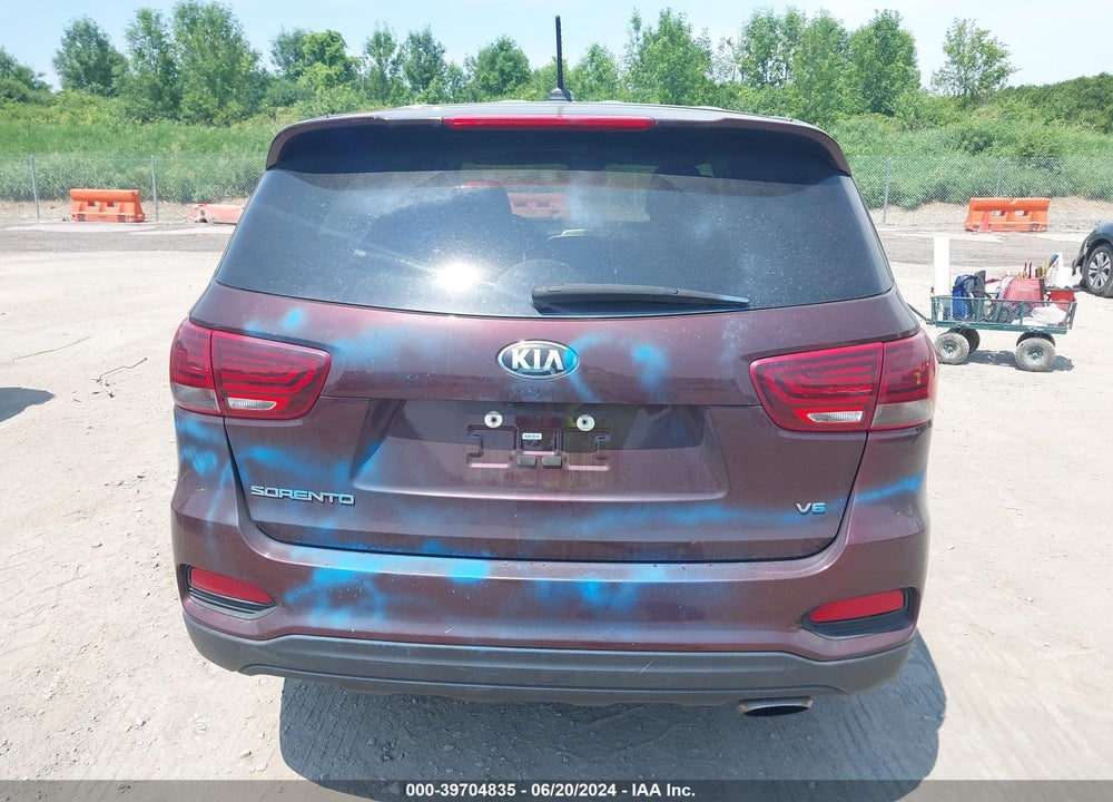 2019 KIA SORENTO 3.3L LX VIN: 5XYPG4A56KG561182