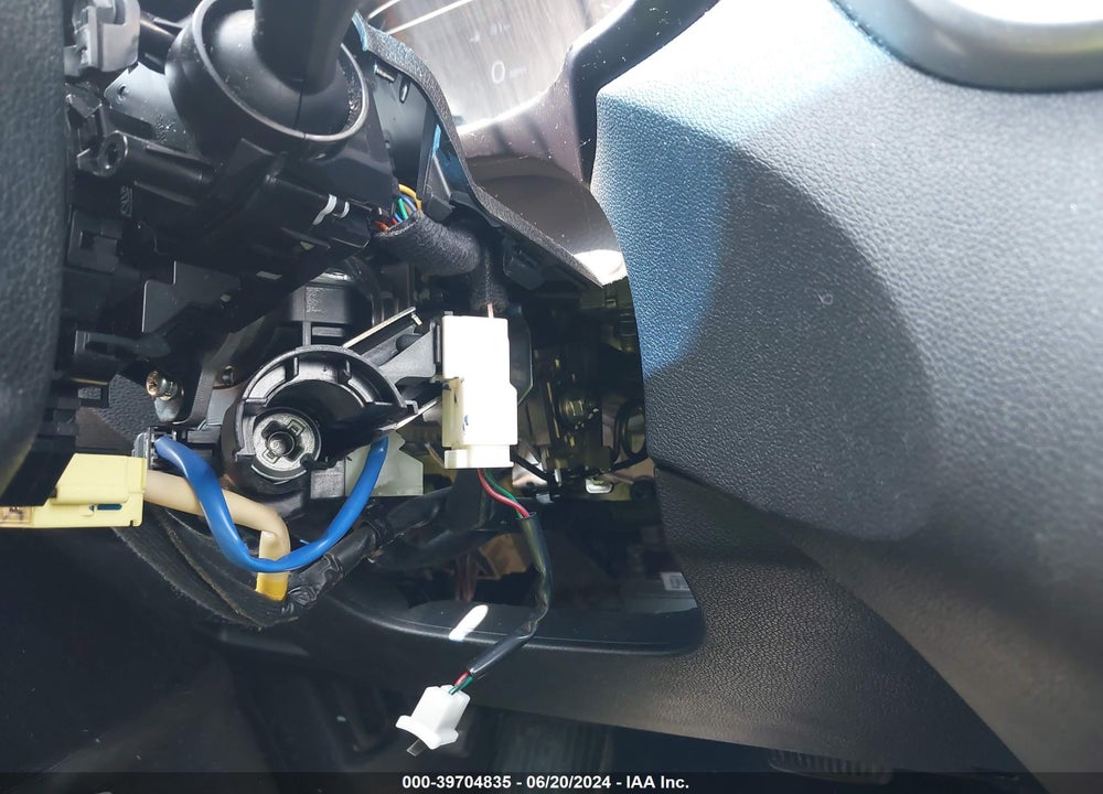 2019 KIA SORENTO 3.3L LX VIN: 5XYPG4A56KG561182
