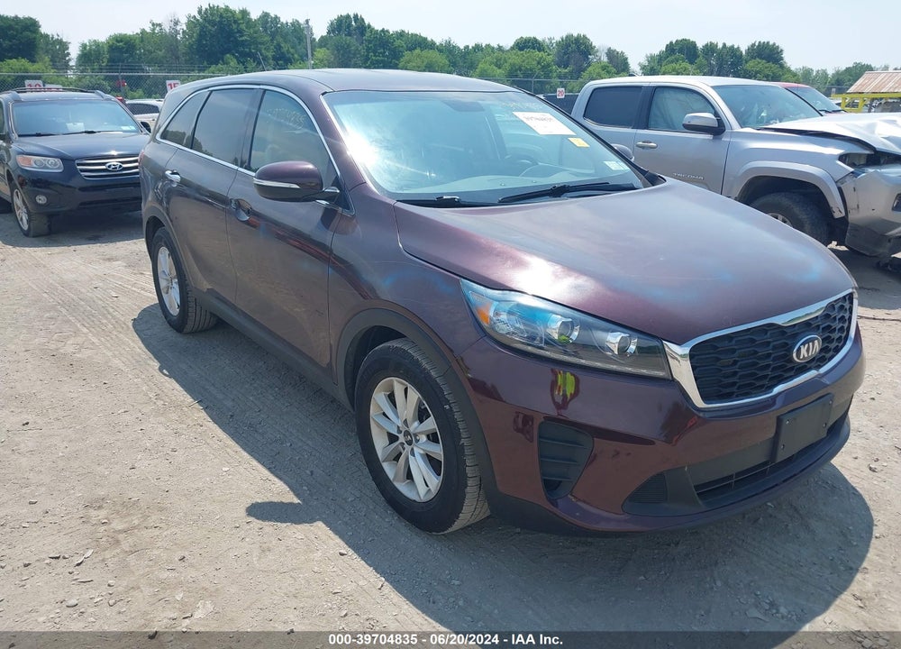 2019 KIA SORENTO 3.3L LX VIN: 5XYPG4A56KG561182