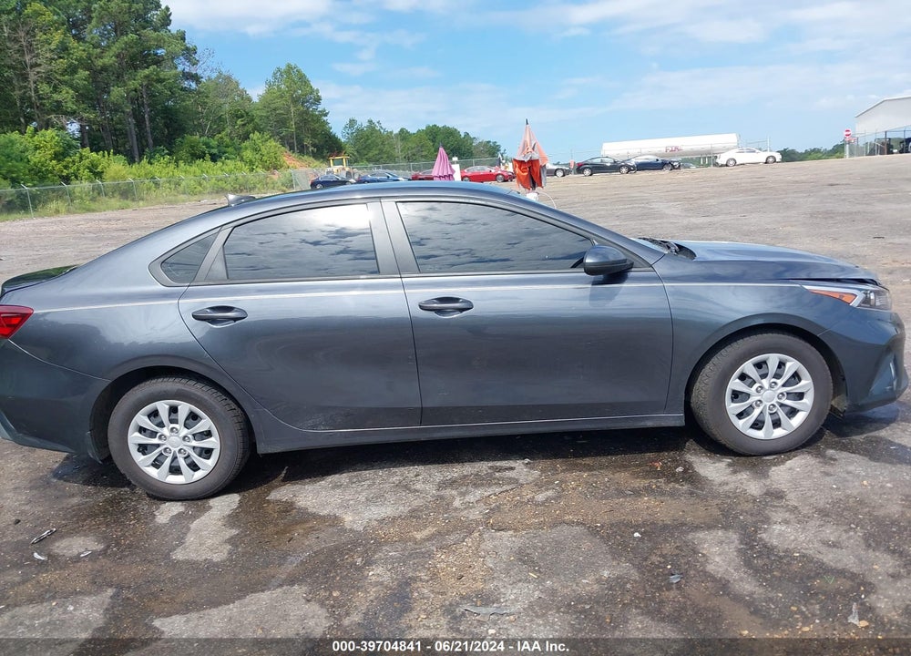 2022 KIA FORTE VIN: 3KPF24AD8NE483894