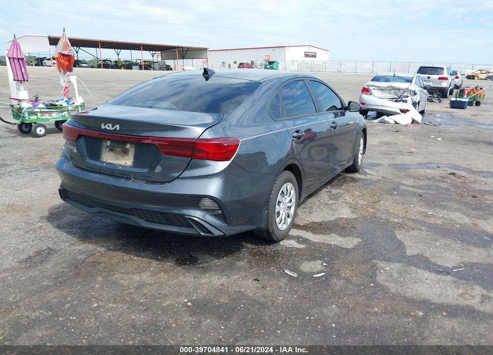 2022 KIA FORTE VIN: 3KPF24AD8NE483894