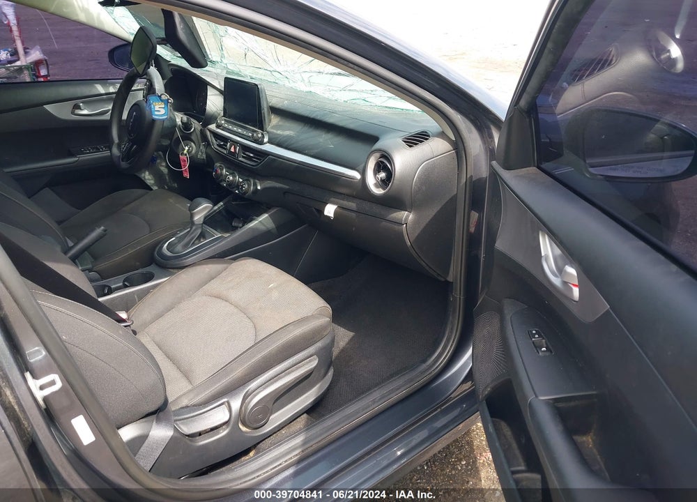 2022 KIA FORTE VIN: 3KPF24AD8NE483894