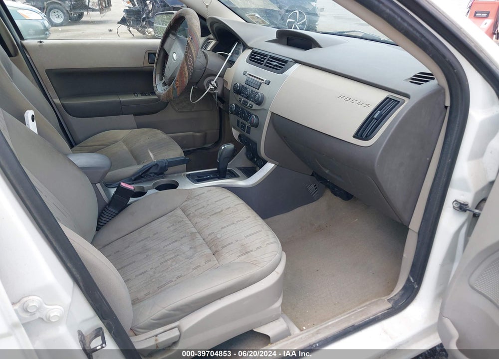 2010 FORD FOCUS SE VIN: 1FAHP3FN2AW138307