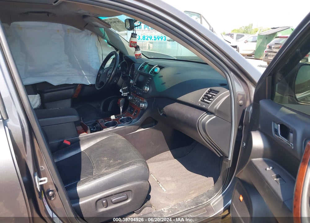 2011 TOYOTA HIGHLANDER LIMITED V6 VIN: 5TDDK3EH1BS090125