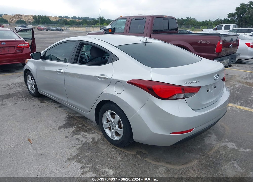 2015 HYUNDAI ELANTRA SE VIN: 5NPDH4AE7FH580077