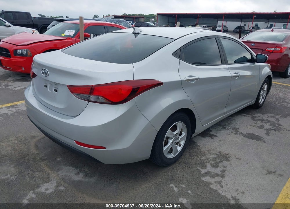 2015 HYUNDAI ELANTRA SE VIN: 5NPDH4AE7FH580077