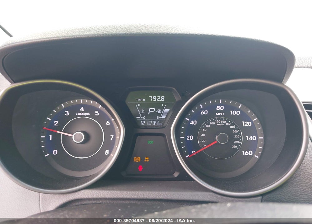 2015 HYUNDAI ELANTRA SE VIN: 5NPDH4AE7FH580077