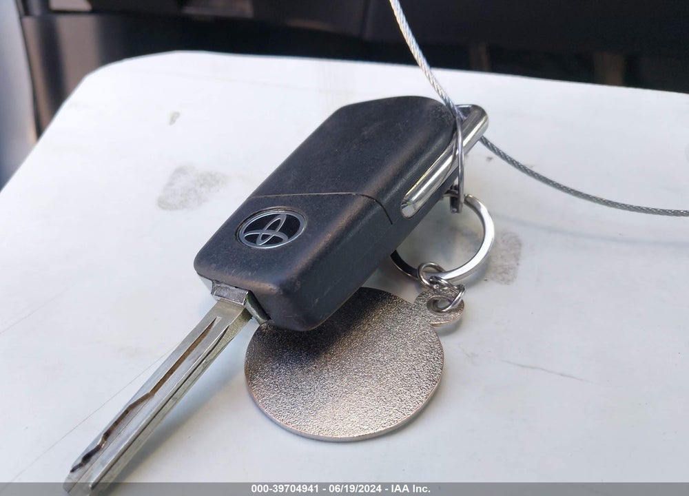 2021 TOYOTA COROLLA LE VIN: 5YFEPMAE2MP189670