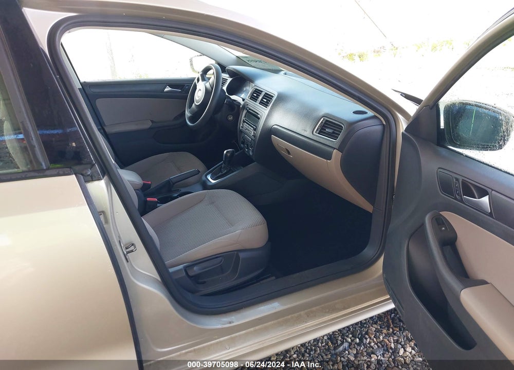 2014 VOLKSWAGEN JETTA 2.0L S VIN: 3VW2K7AJ6EM236236