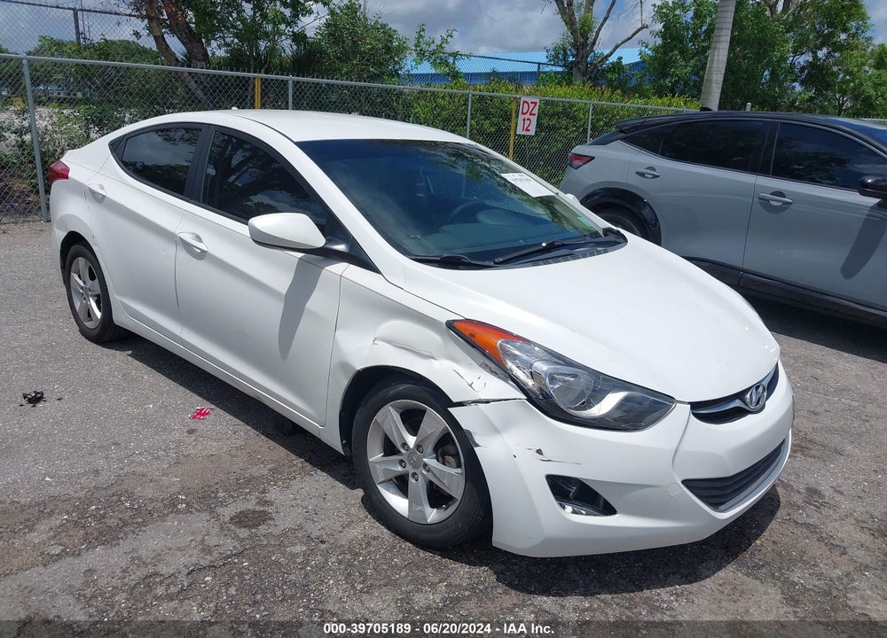2013 HYUNDAI ELANTRA GLS VIN: 5NPDH4AE6DH442902