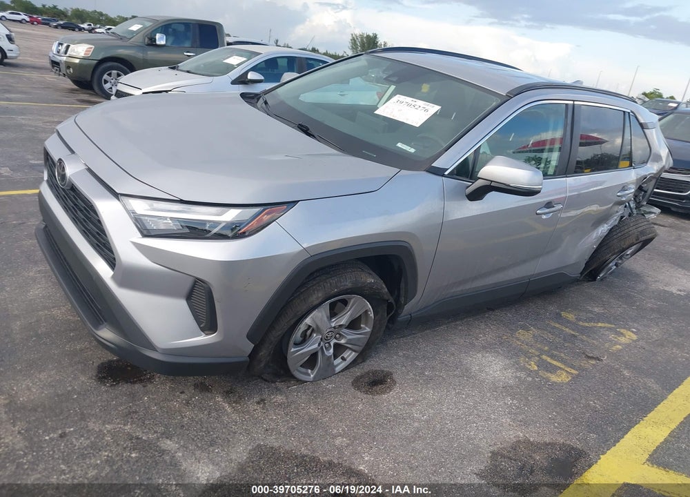 2022 TOYOTA RAV4 XLE VIN: 2T3W1RFV0NC174282