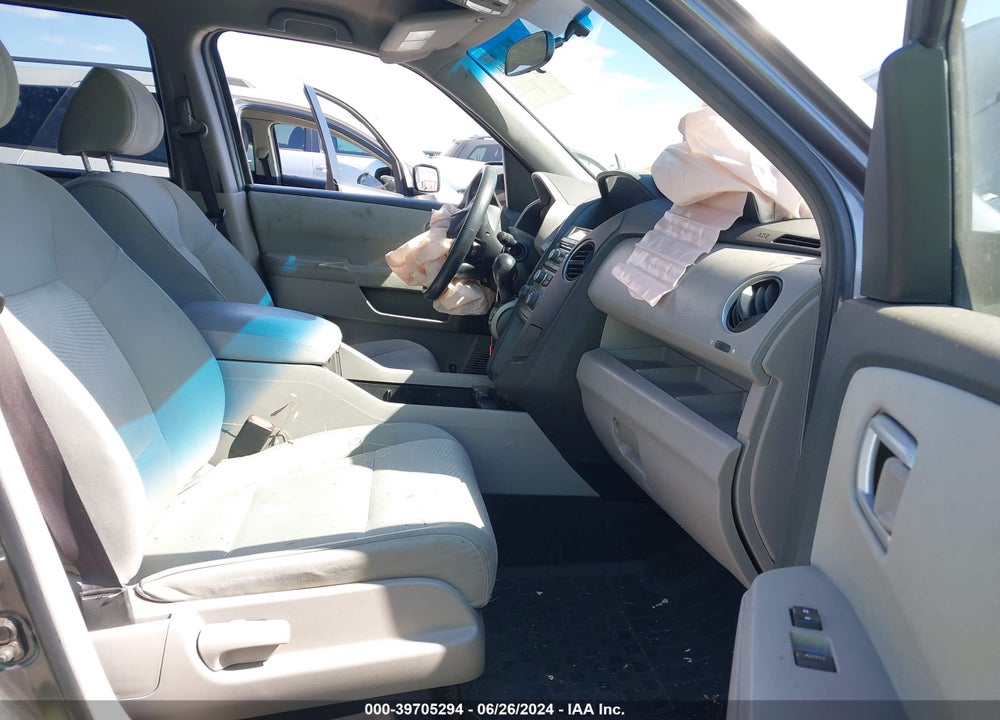 2013 HONDA PILOT LX VIN: 5FNYF4H28DB062168