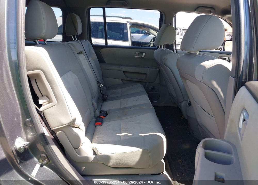 2013 HONDA PILOT LX VIN: 5FNYF4H28DB062168