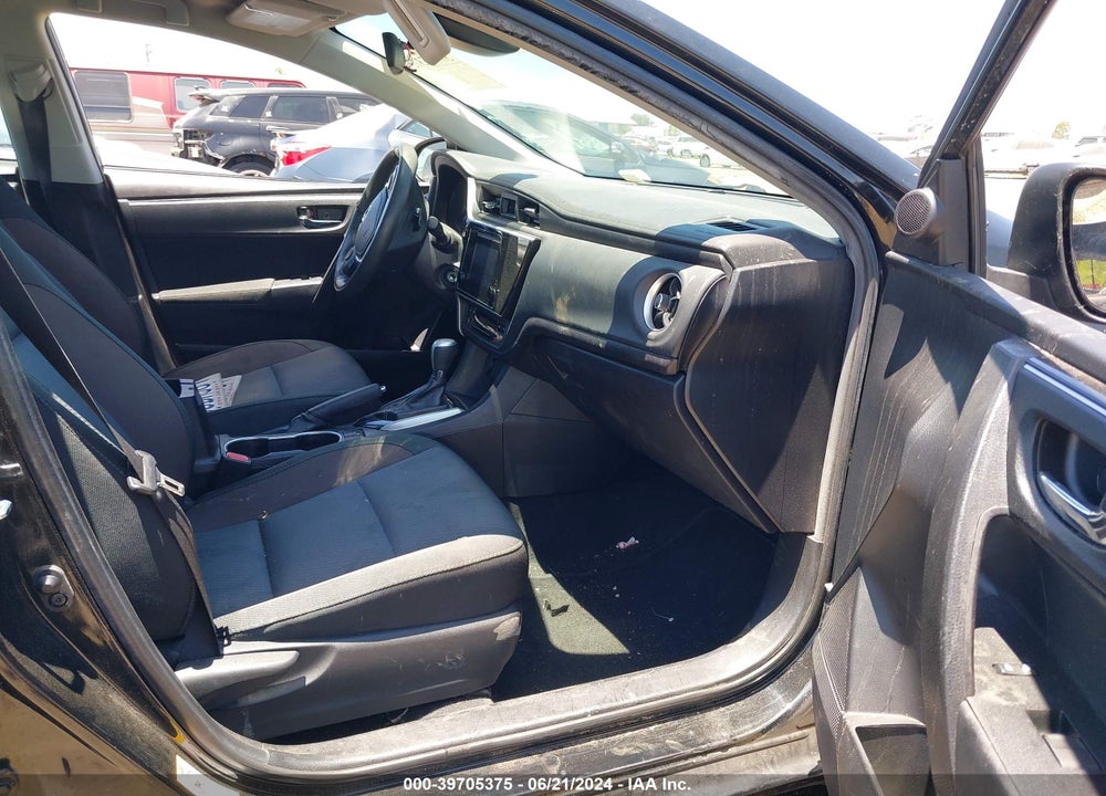 2019 TOYOTA COROLLA LE VIN: 2T1BURHE3KC239861