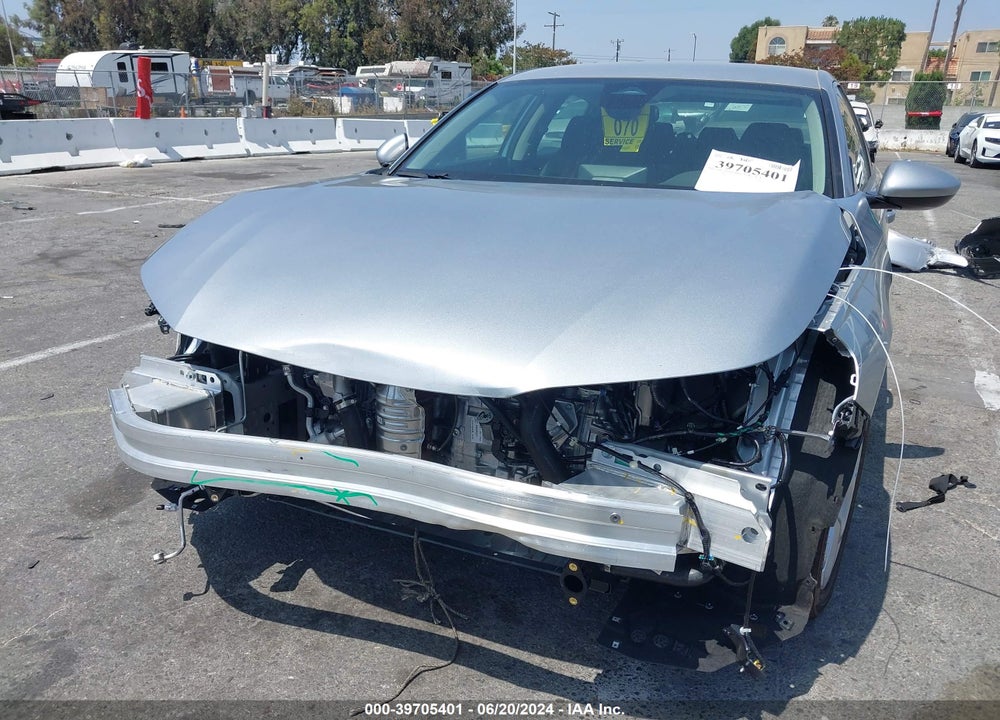 2024 HONDA ACCORD LX VIN: 1HGCY1F28RA014516