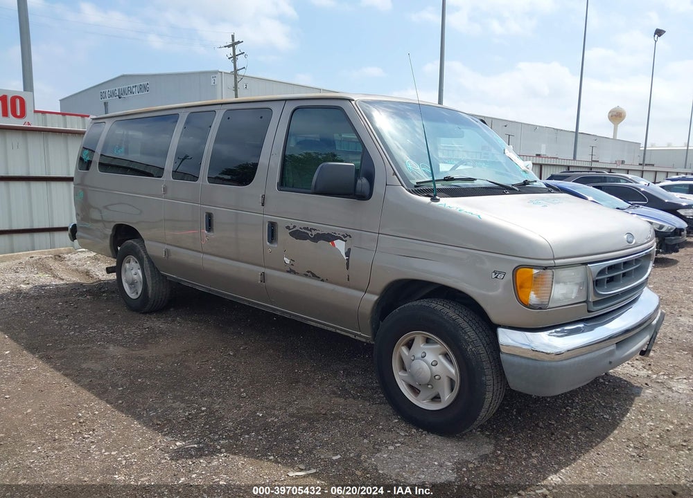 2001 FORD E-350 SUPER DUTY XL/XLT VIN: 1FBSS31L01HB27545