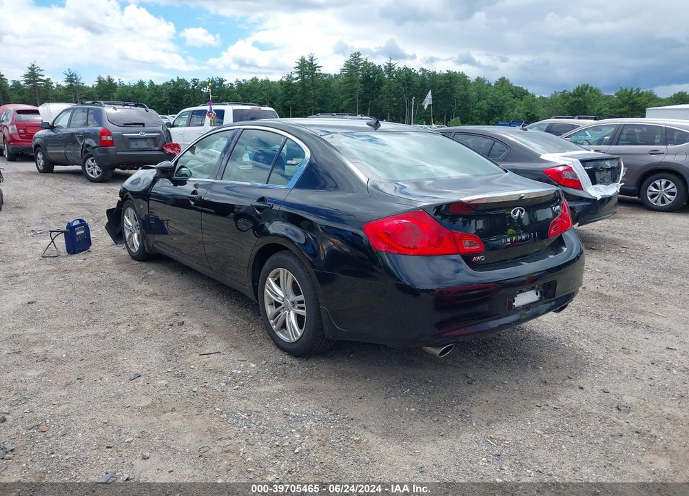 2015 INFINITI Q40 VIN: JN1CV6AR9FM650027