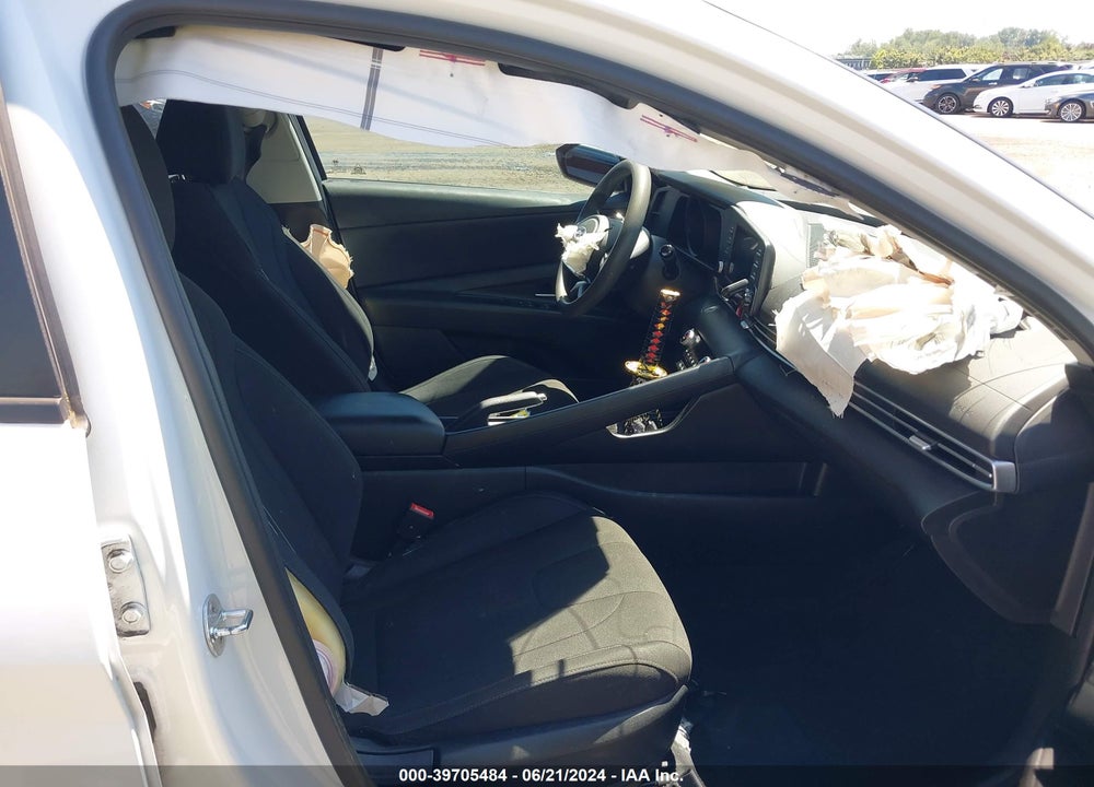 2021 HYUNDAI ELANTRA SEL VIN: 5NPLM4AG4MH006445