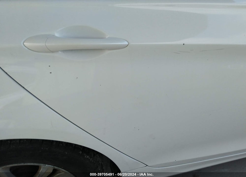 2011 HYUNDAI SONATA VIN: 5NPEB4AC9BH081909