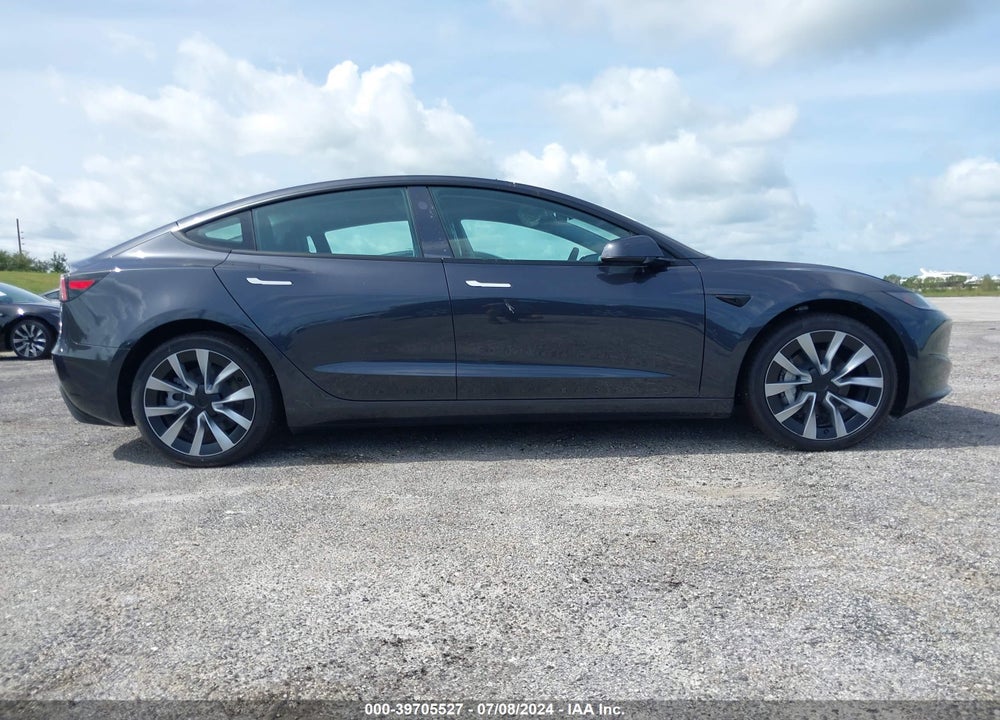 2024 TESLA MODEL 3 REAR-WHEEL DRIVE VIN: 5YJ3E1EAXRF752132