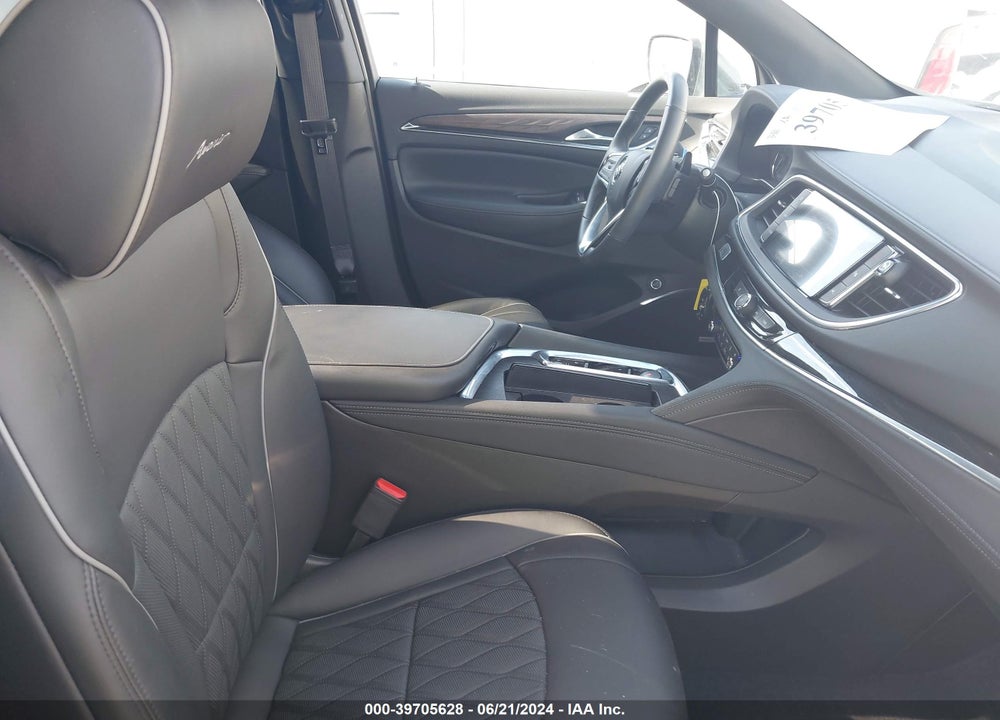 2024 BUICK ENCLAVE AVENIR AWD VIN: 5GAEVCKW9RJ102805