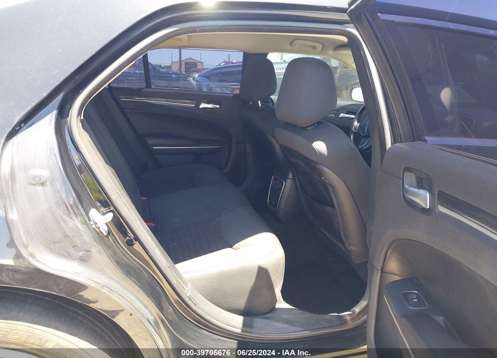 2018 CHRYSLER 300 TOURING VIN: 2C3CCAAG6JH308247