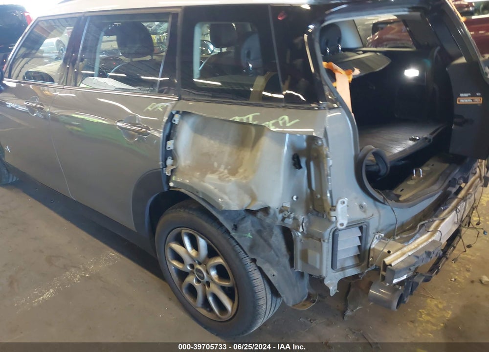 2017 MINI CLUBMAN COOPER VIN: WMWLU1C38H2F28463
